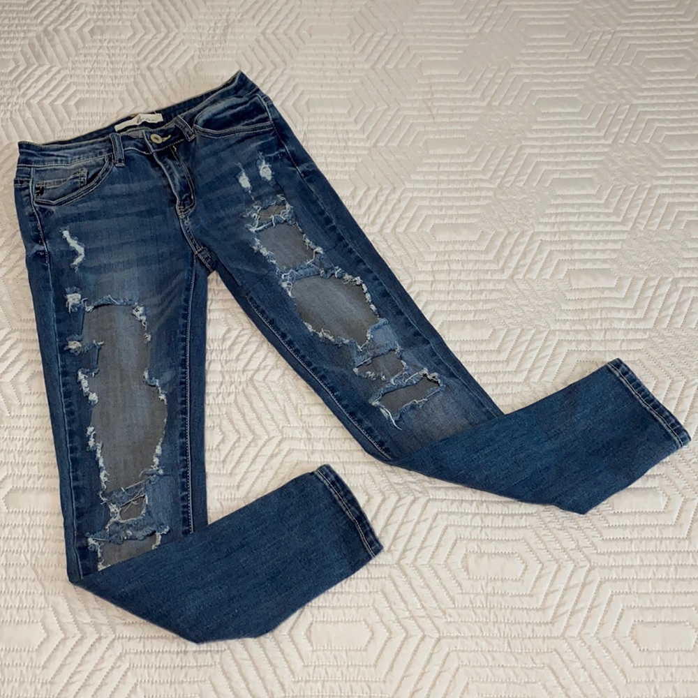 Women’s Distressed Jeans